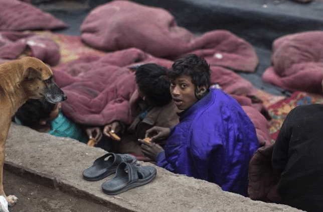 又一国进入紧急状态,多城全面瘫痪!72小时危机倒计时