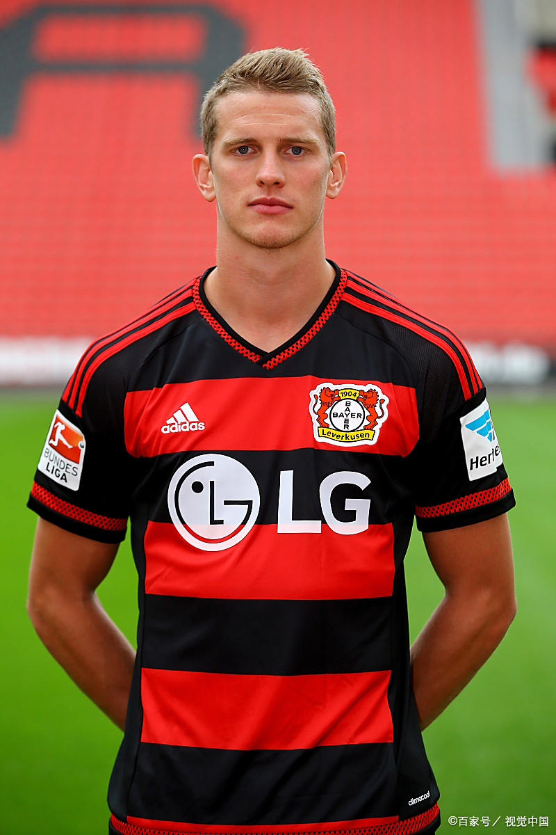 勒沃库森希克表现强势,比勒菲尔德表现飘忽,门兴状态有所减弱