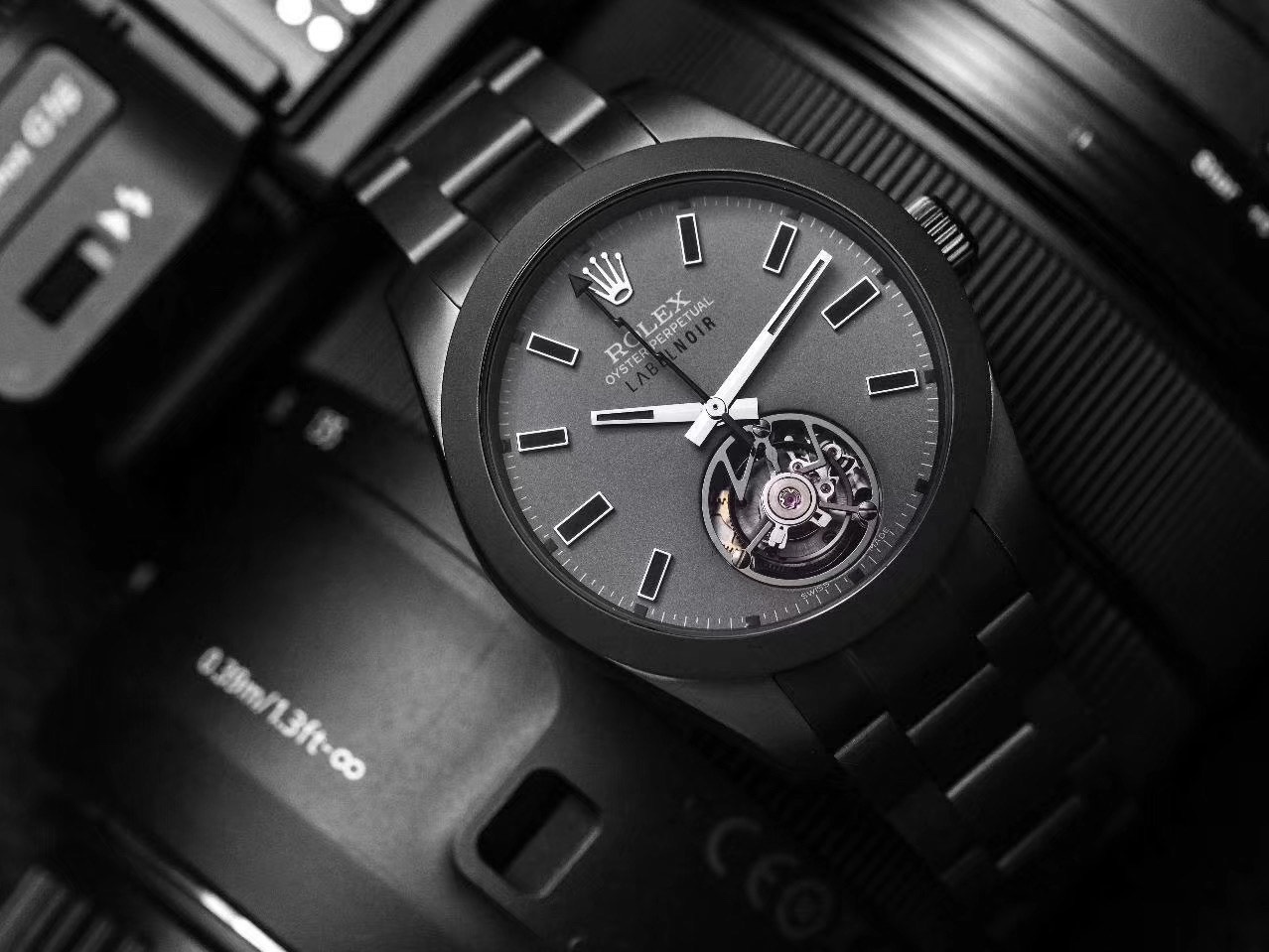 劳力士第一枚限量蚝式恒动陀飞轮美轮美奂令人倾慕