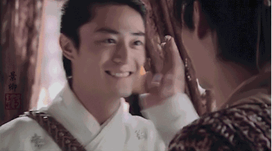 只有在胡歌面前才能笑得这么开心吧