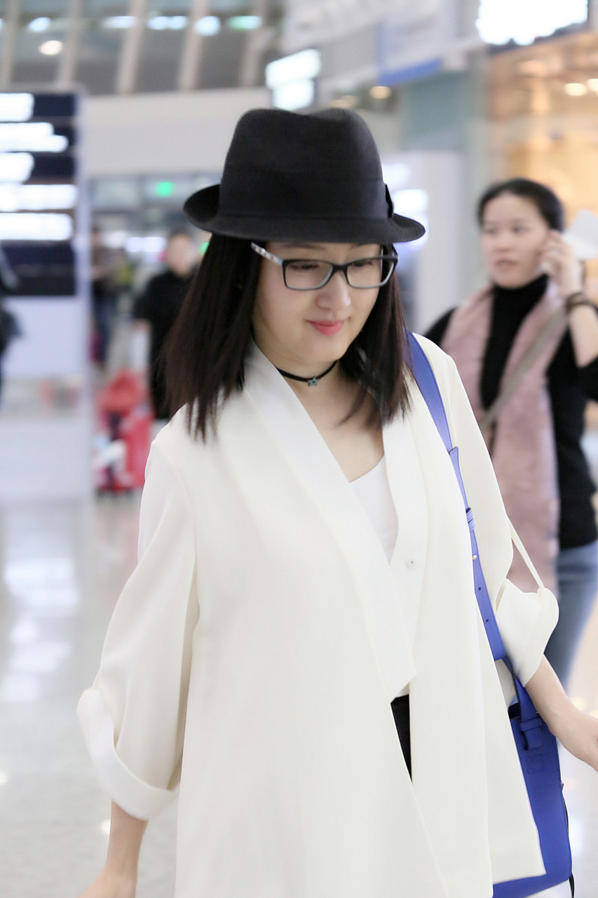 其实,杨钰莹的感情经历并不算多,但每一段都足以让人心碎.