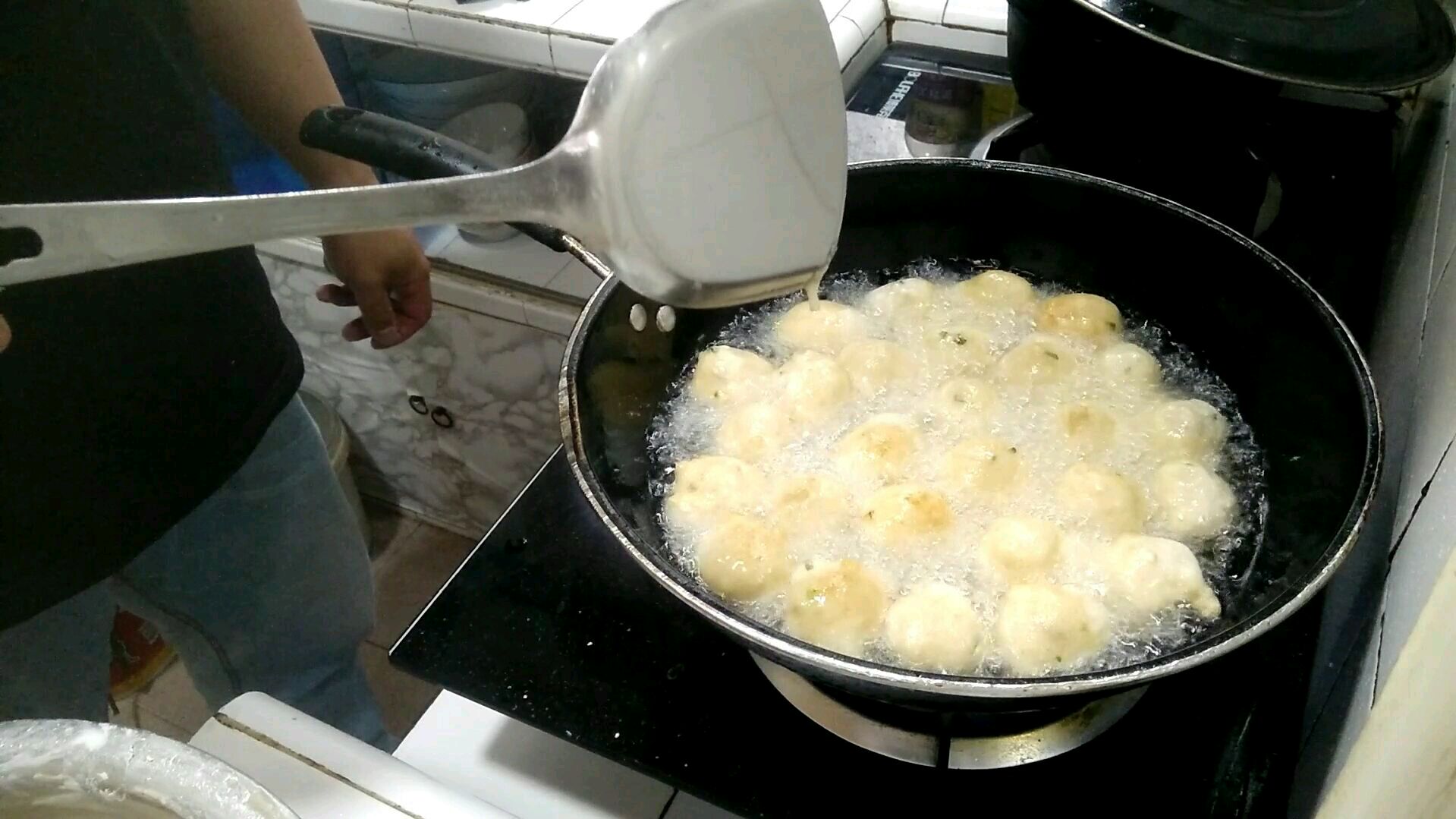 油炸鱼丸意外变成一个新品种