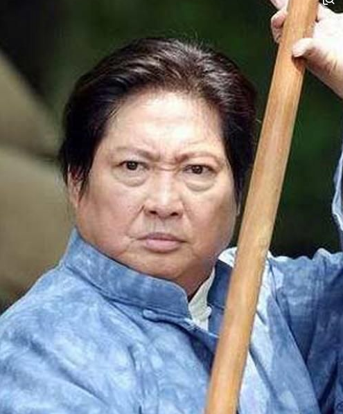 洪金宝罕见结婚照:53岁娇妻曾"仗义救人",混血气质超王祖贤!