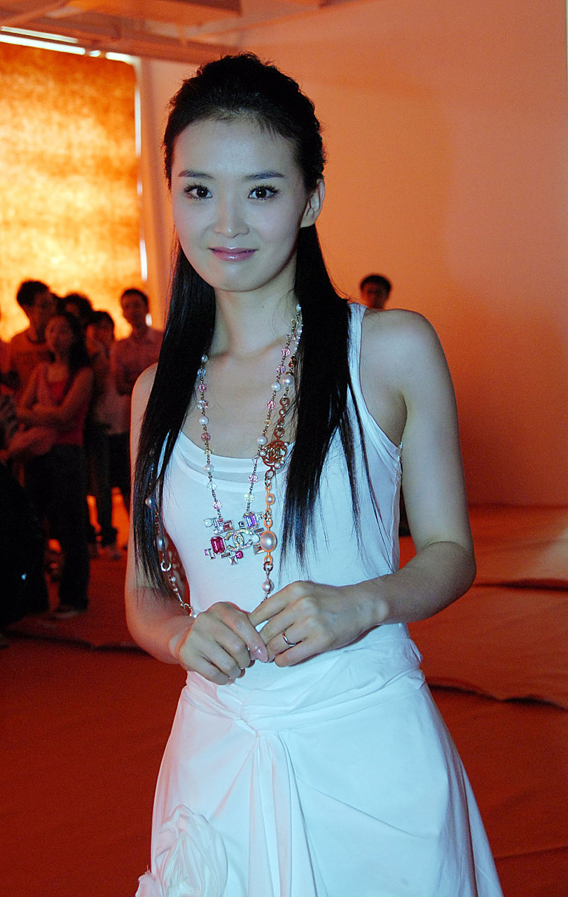 王艳,这个名字对于80后和90后的观众来说,一定不会陌生.