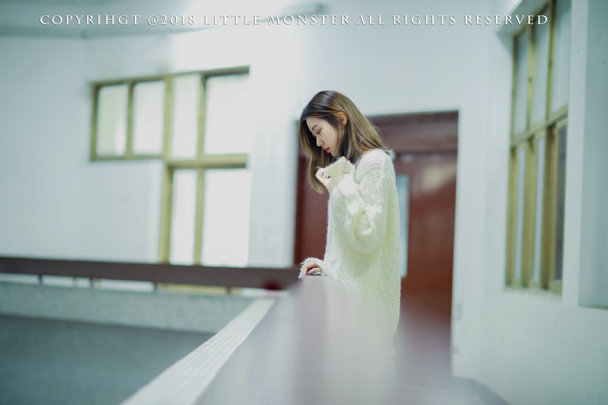 致青春 出镜:eumenides  拍摄地:河海大学图书馆 摄影&后期:小怪授