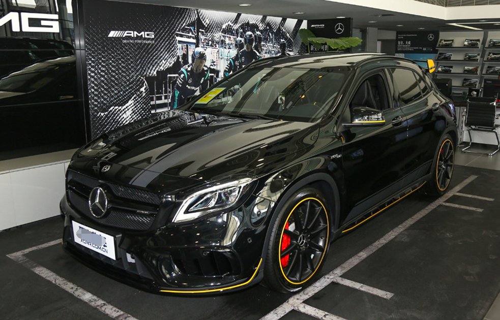奔驰gla级amg gla 45 4matic暗夜雷霆限量版的观赏以及图解