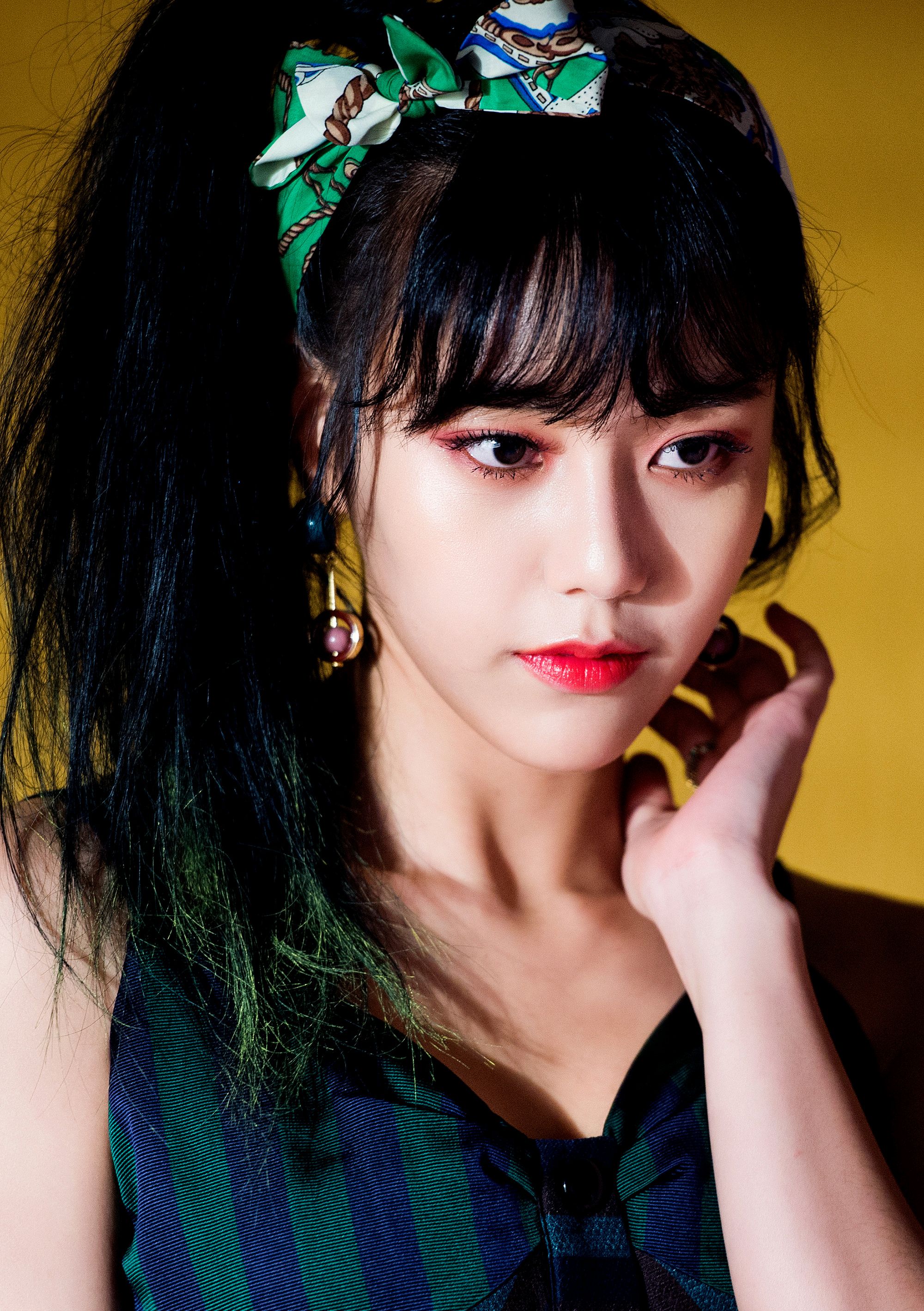 女团门面担当,周子瑜被称为近期最美爱豆,裴珠泫稳坐南韩第一仙