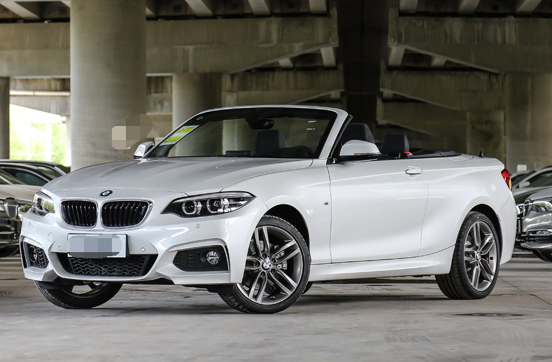 外观设计大气精致,这款宝马(进口)-宝马2系敞篷,运动感十足