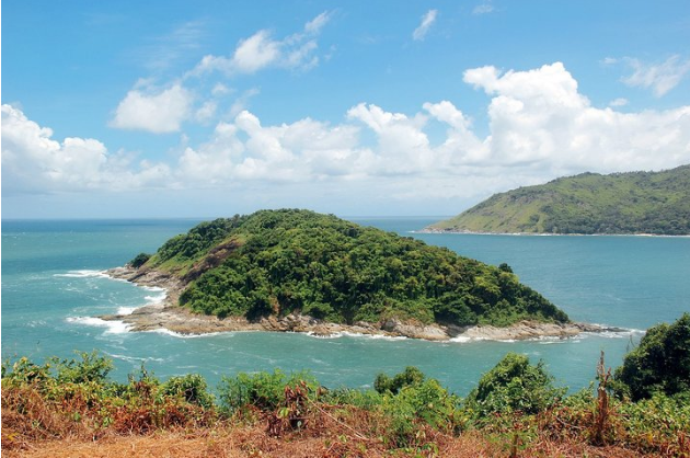 去普吉岛,一定要去神仙半岛看看,因为那儿的景色真的很美