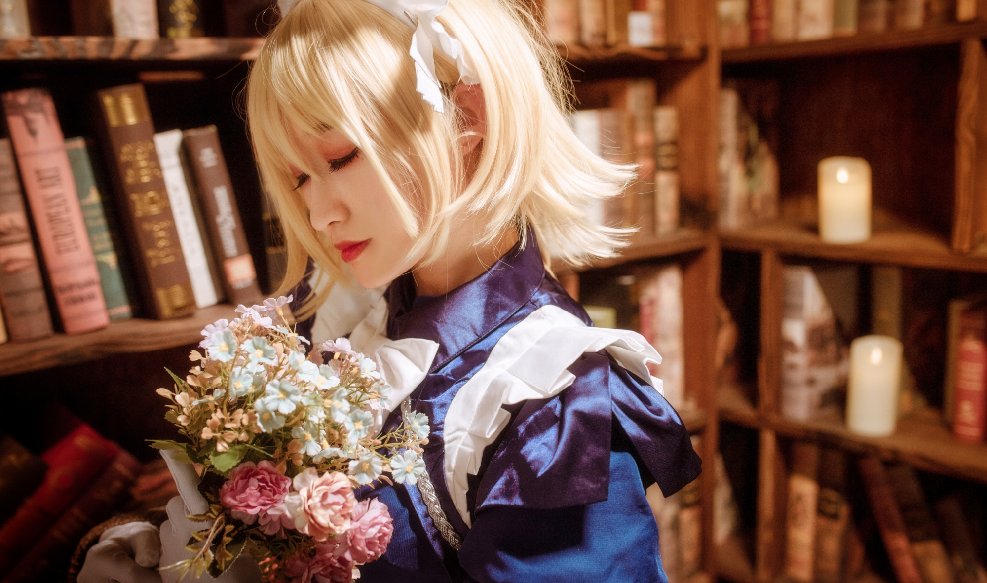 cosplay:请贞德穿上女仆装来图书馆工作,要付多少工资呢