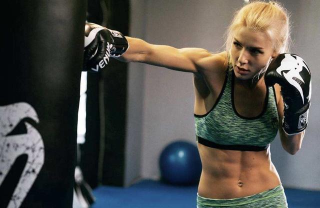 播求绯闻女友太美了!传闻已结婚生子,如今又回到中国!