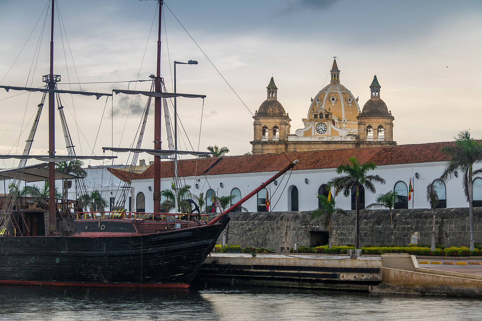 和大家聊聊一个曾经因为与"新大陆"贸易而繁荣一时的城市——塞维利亚