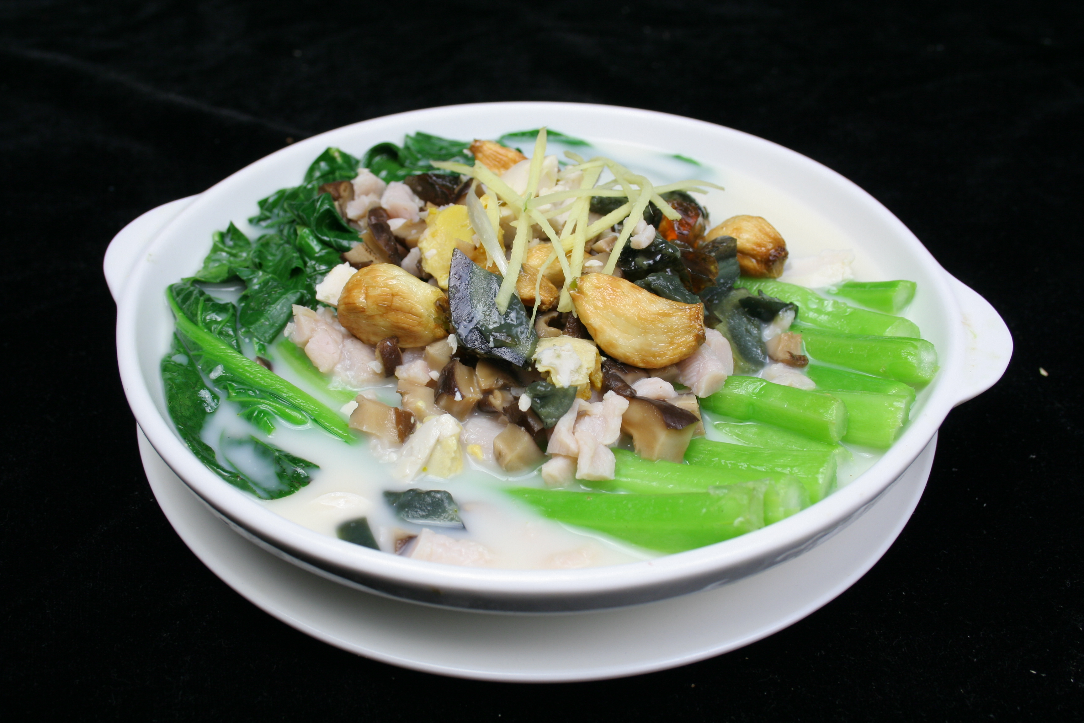 每天六道新花样:最美味的都来自最基本的生活 金银蛋上汤菜苗.