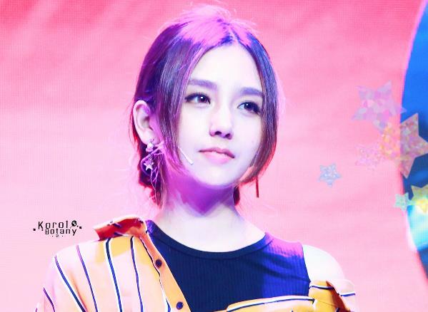 解说rita兑现ig夺冠宣言,泳装发微博,lpl的男解说们全都沸腾了