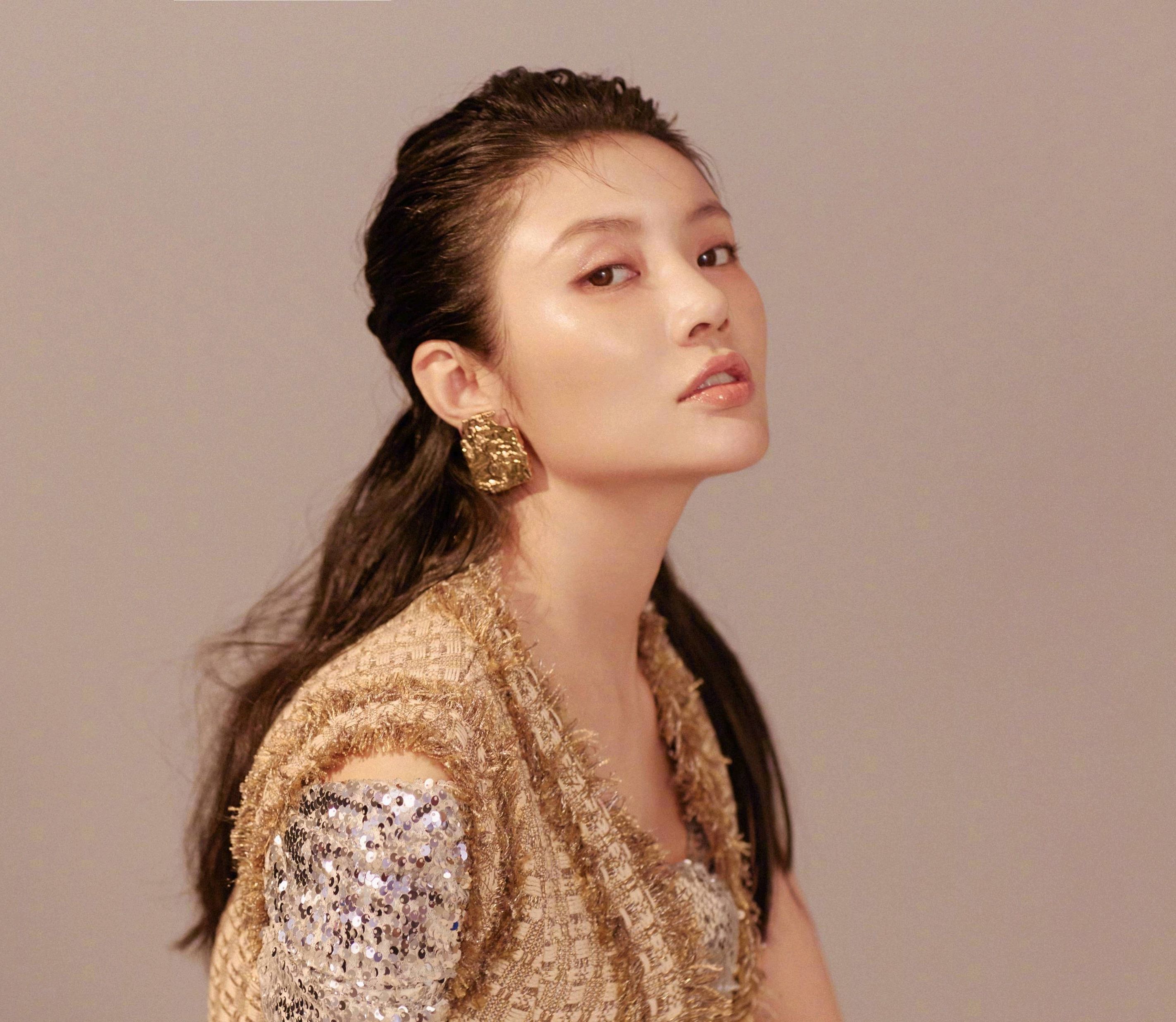 配文真挚感性,华丽的外表下仍然安放着一颗少女心!