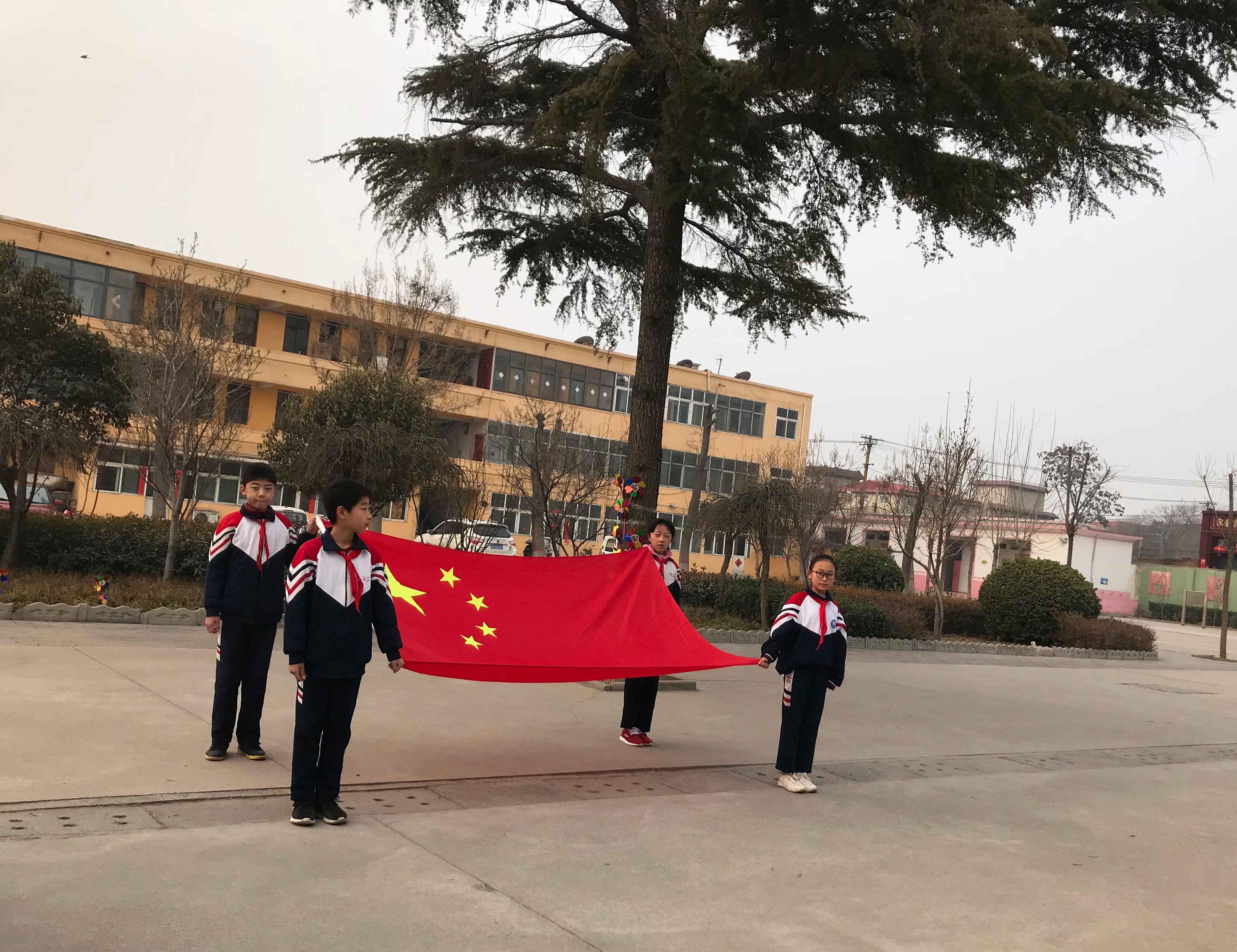 梦想风车,魅力起航:邯郸美的小学西校区春季开学典礼别开生面