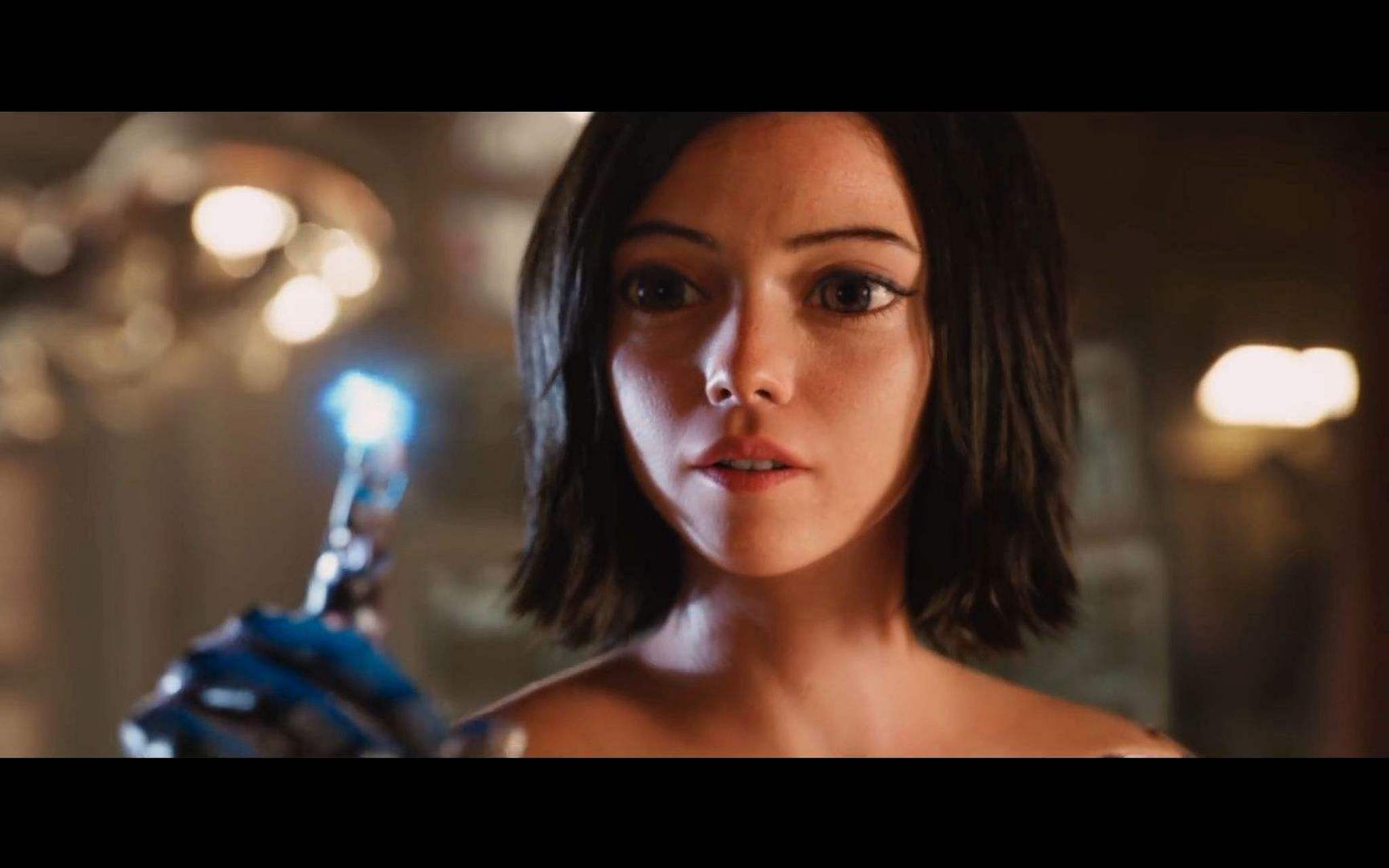 百家影评#【胡侃评《阿丽塔:战斗天使》】热血赛博格斗   凄美人机