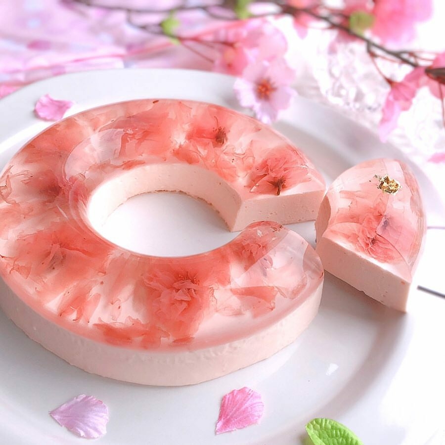 樱花好看,樱花味的食物可就难说了
