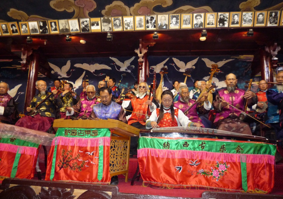 音乐中还有宗教祭祀活动中有所吟诵的一种曲调——东巴音乐,白沙细乐