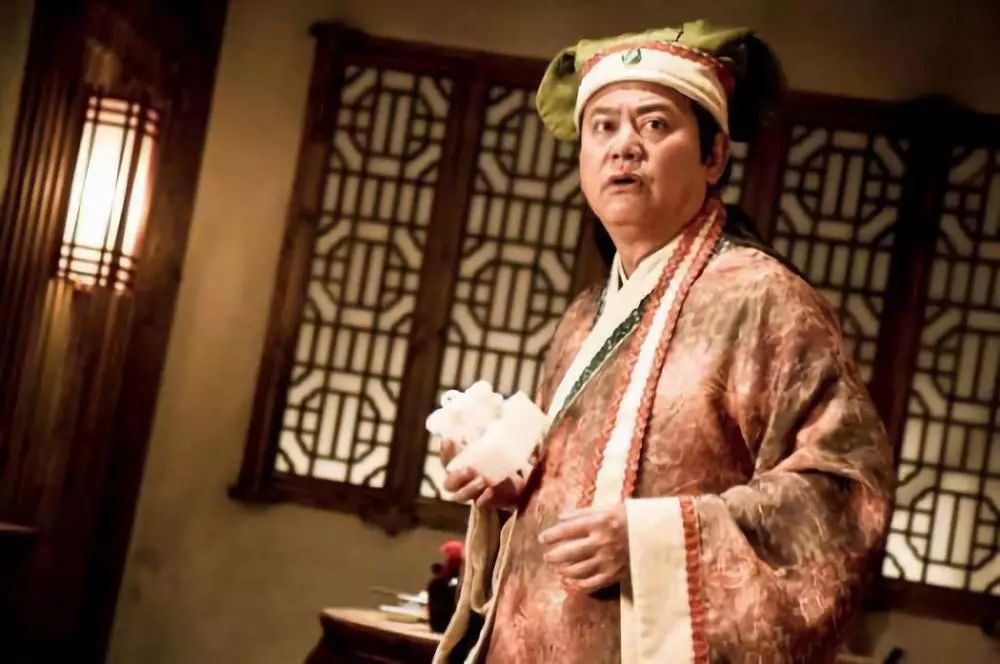 演一辈子喜剧的"祝枝山",今天的香港让他笑不起来