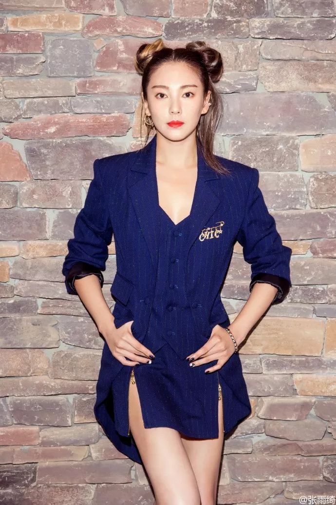 中国版千颂伊的30张私照,太美美美美美美美美美了