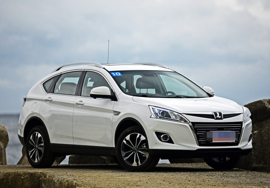 纳智捷u6 turbo 基本型,硬朗的外观,可以让人激发对汽车的喜爱