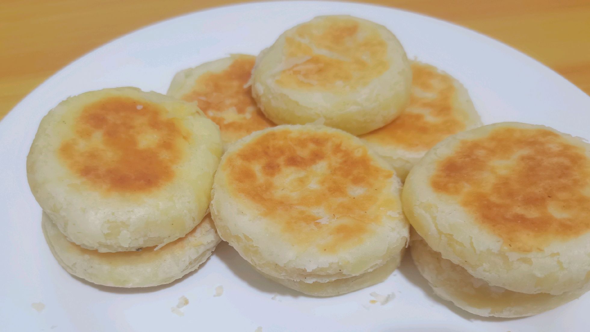 面点师教你做五香烧饼,酥脆掉渣,内里层多柔软,学会能开店了