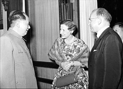 1964年的中法建交,法国为何主动与中国建交?