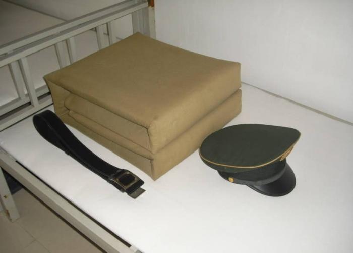 部队里发一床被子是"标配",那冬天那么冷该咋办?原来早有对策