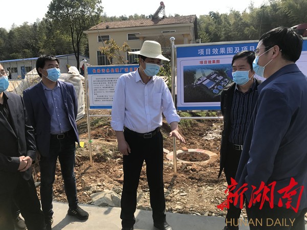 张中于调研云溪区城建投工作