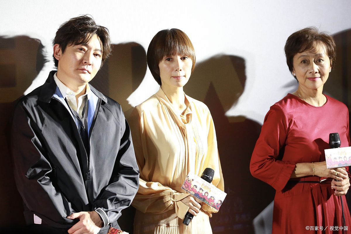 著名影视演员黄梅莹