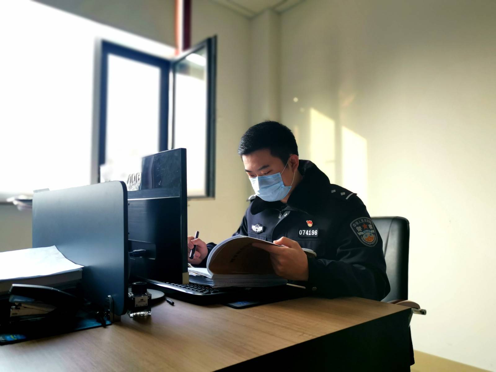 上阵父子兵!兰山公安分局刑侦大队民警父子同战"疫"