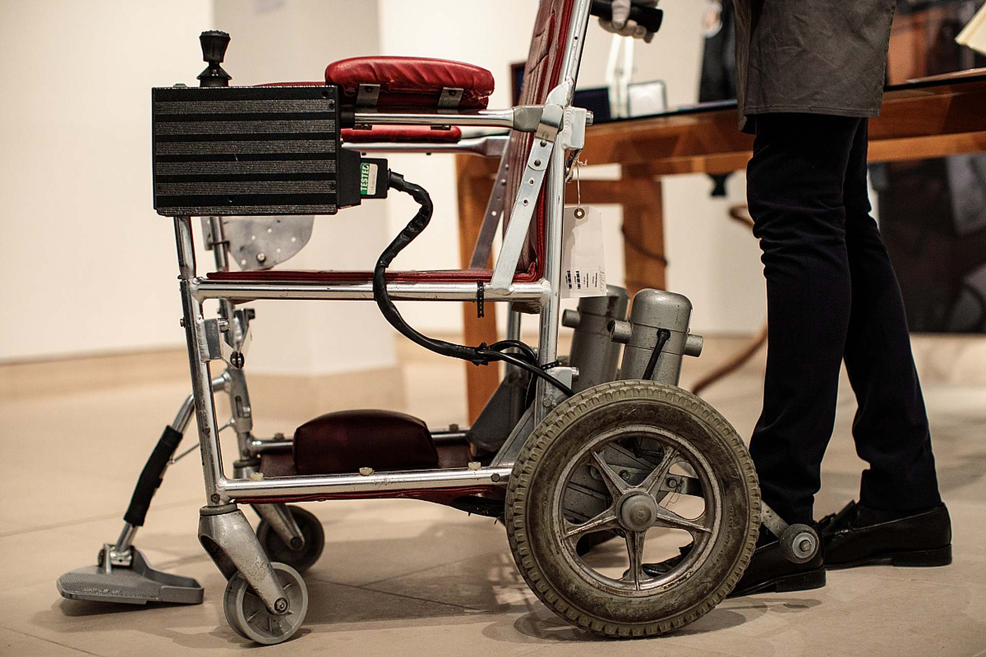 电动轮椅受年轻人追捧,或成新炒作赛道,堪比露营经济.