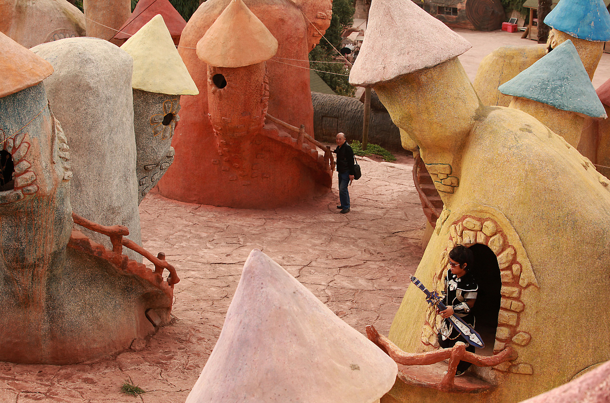 金秋图文动态创作节# 云南小人国是一个位于中国云南省的神秘土地被 