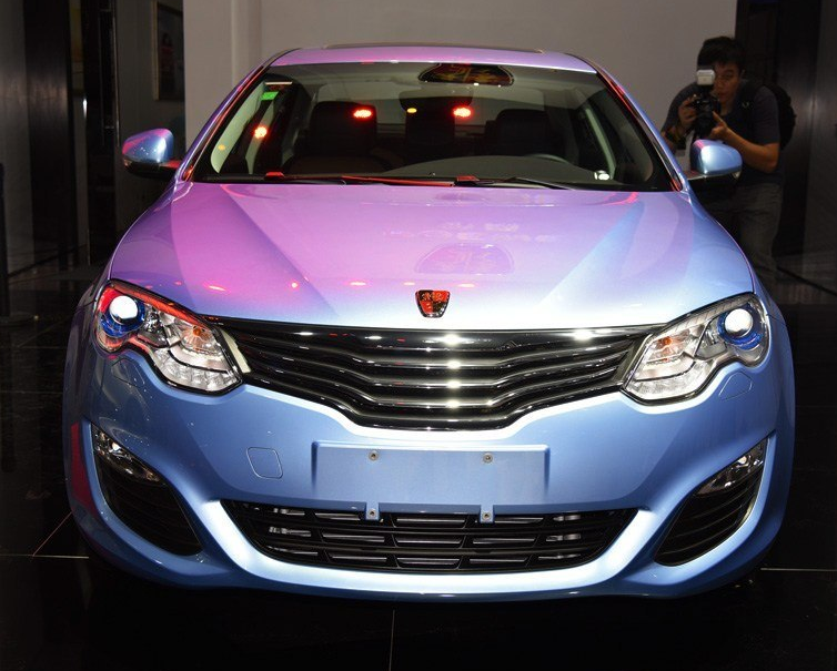 赏析荣威e550,集优雅舒适于一身,适合年轻人