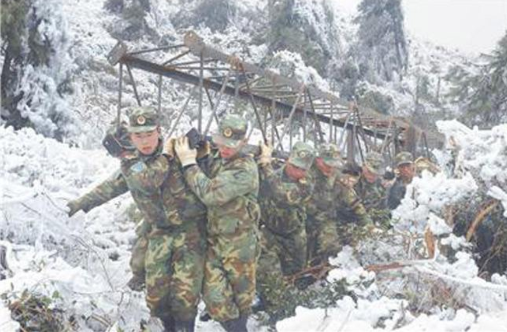 又是一年春运时,你还记得2008年的春运雪灾吗?