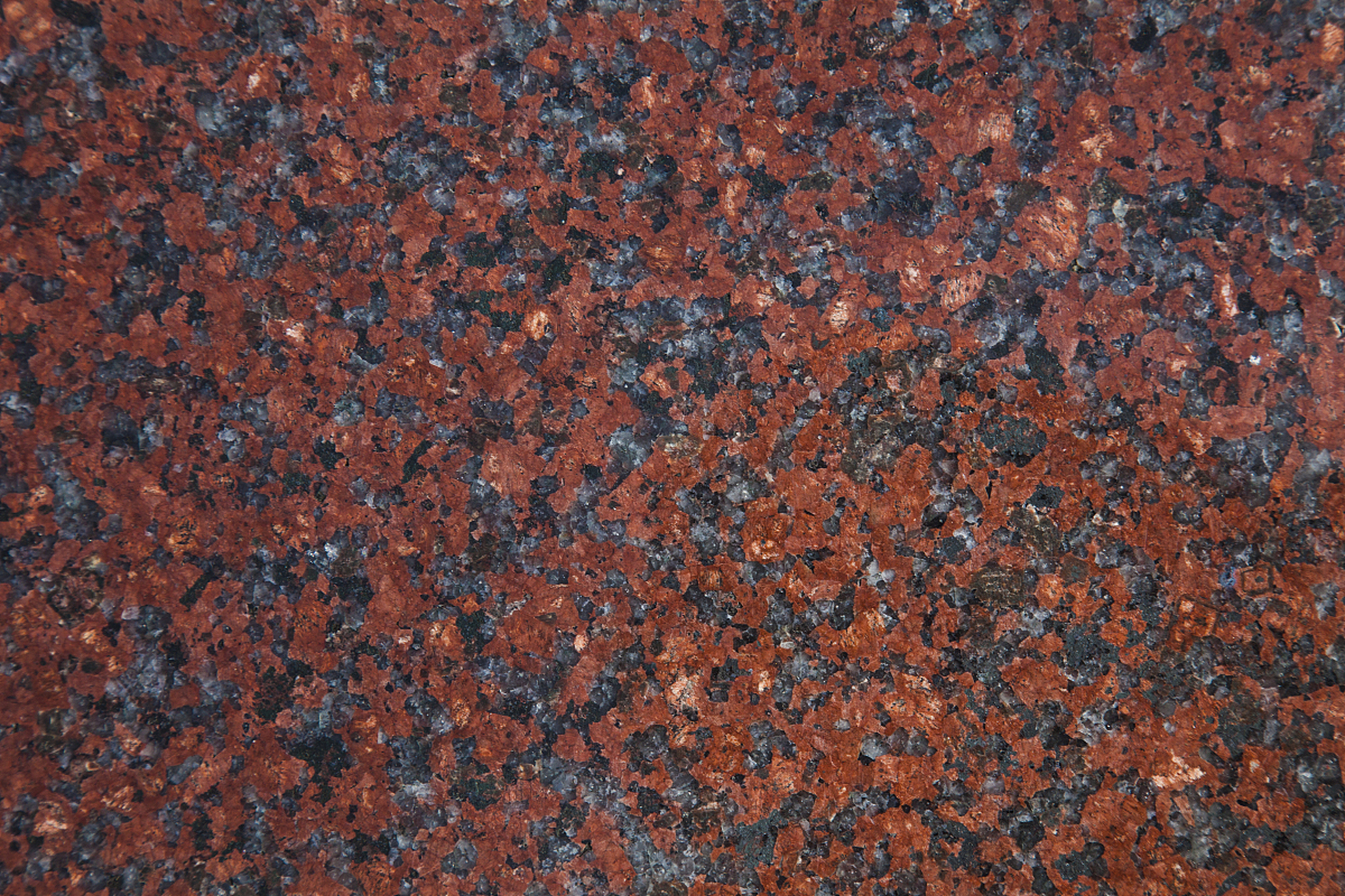 中国红石材是一种天然石材,其特点主要表现在以下几个方面:  115