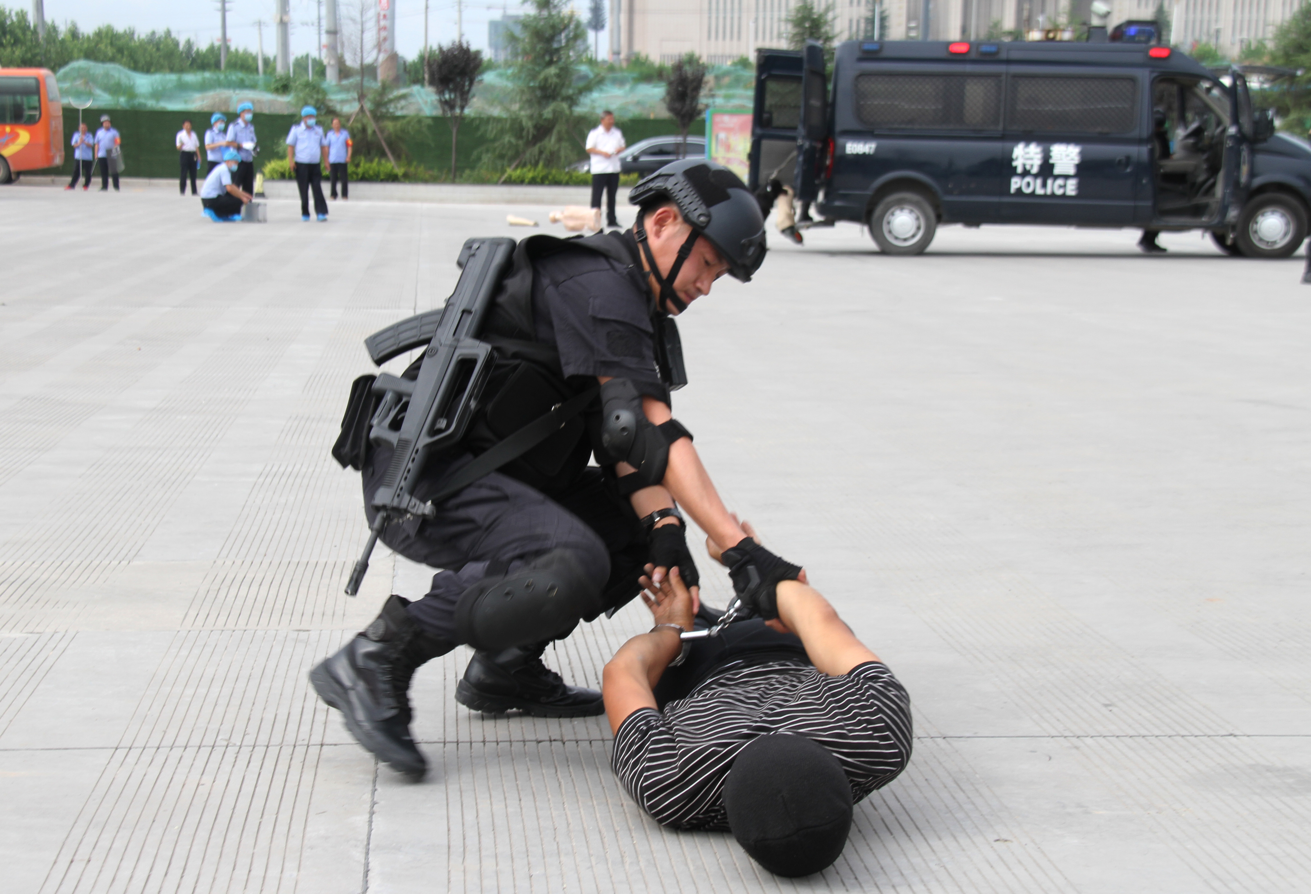 陕西合阳开展2018反恐防暴应急处突实战演练