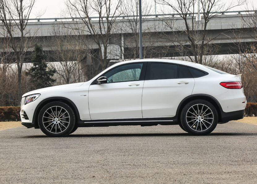 奔驰glc级amg轿跑suv amg glc 43 4matic coupe的赏析以及解读