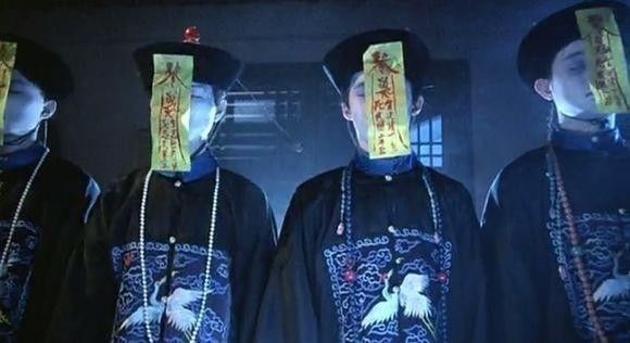 电影中的僵尸都身穿清朝官服,难道僵尸在清朝才有?原因只有一个