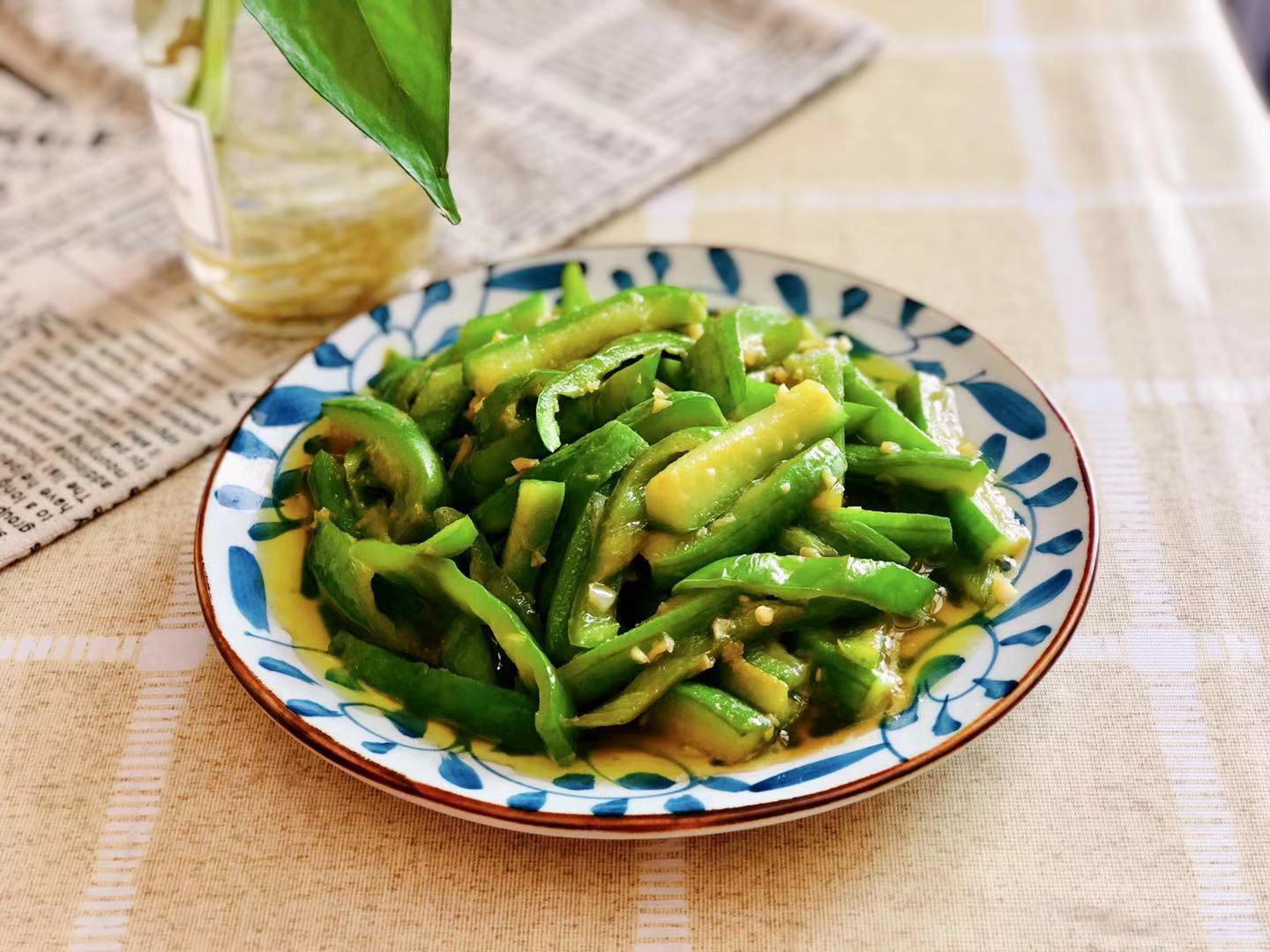 【蒜蓉丝瓜条】