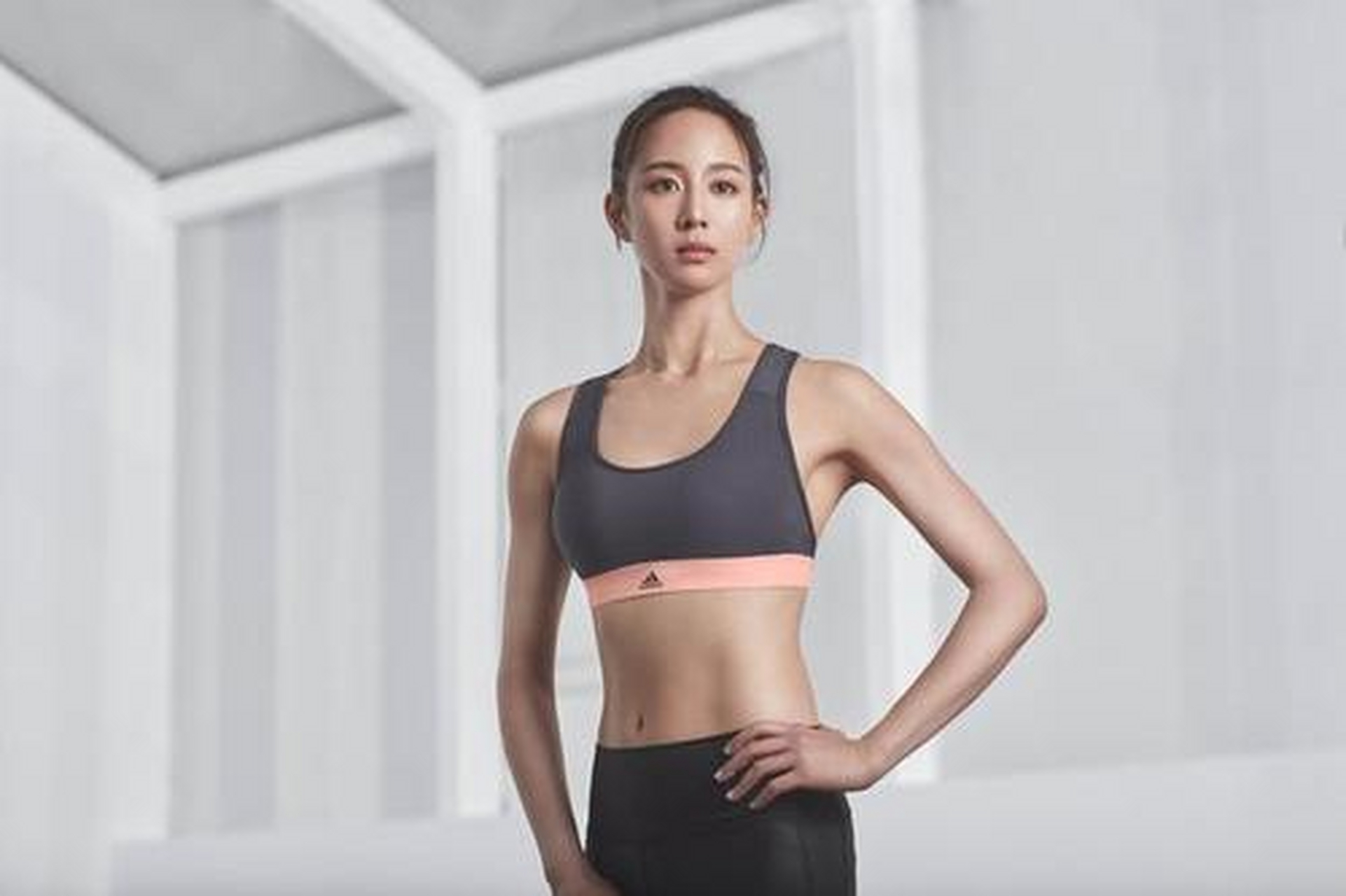 靠着《温暖的弦》大火的张钧甯也是个运动爱好者,被称为"氧气少女",已