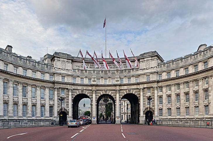 皇家艺术研究院,戈尔登汗德号.英国·伦敦也许有你寻觅的旅行的意义