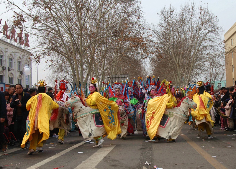 农历正月底,河南道口古会的这些表演,是百万人的狂欢