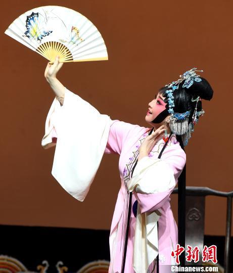 "00后"闽剧新秀戏剧舞台绽放芳华 传承非遗经典