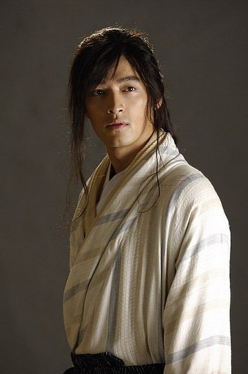 你肯定听说过李逍遥,对,就是那个"仙剑奇侠传"里的英俊侠士.