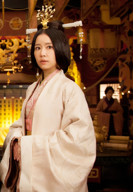 洪小铃,因出演《放羊的星星》中心狠手辣的女二而