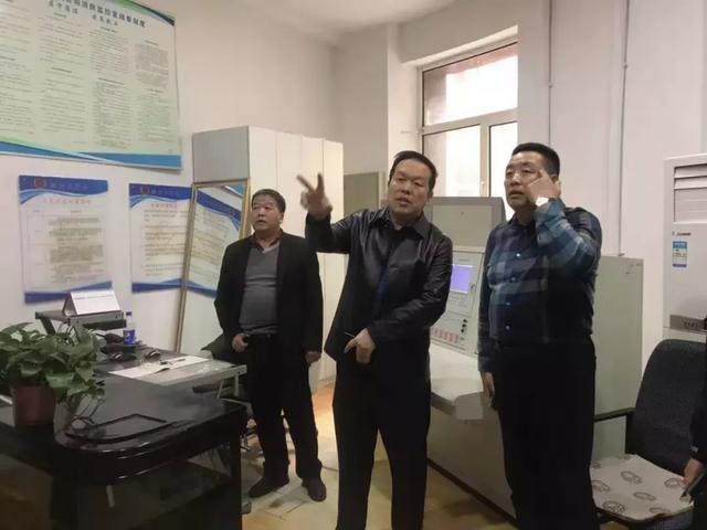 宽城公安分局纪检组赵伟东组长带队深入辖区商圈开展扫黑除恶工作走访