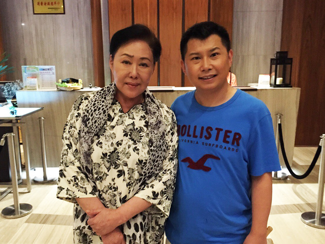 张嘉译新剧合作牛莉斯琴高娃,网友却说有这个男演员就不看了!