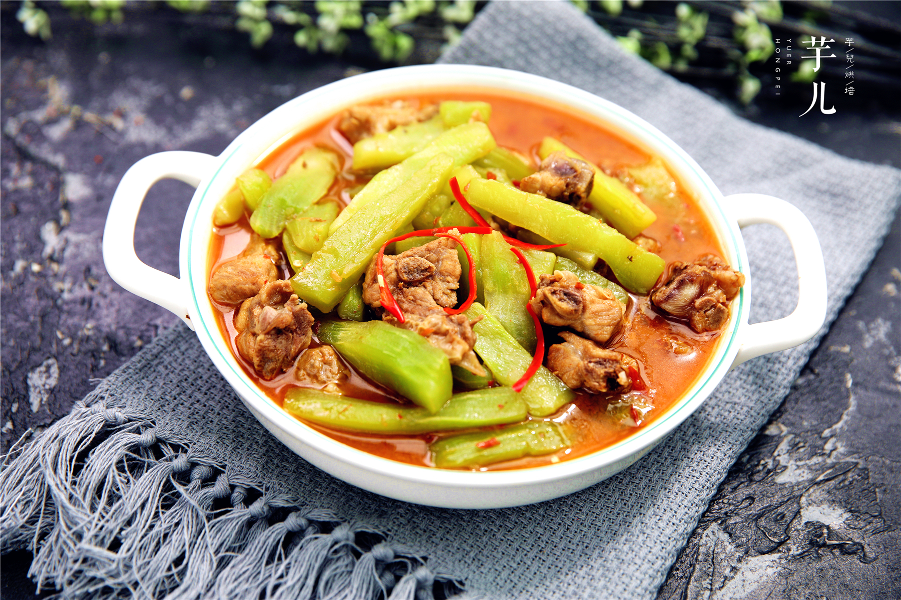 排骨加它烧,清新软糯,美味下饭,上桌秒光,连汤也不剩,太好吃